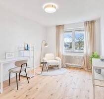*provisionsfrei und sofort frei* Frisch renovierte 3,5-Zi Wohnung mit Balkon - Leonberg Höfingen