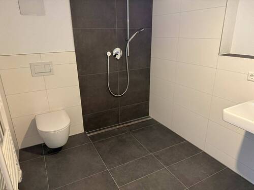Badezimmer - Etagenwohnung mit 83,10 m&sup2; in Bad Wildbad zum Kaufen