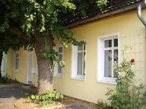 Straßenansicht (2) - 8 Zimmer Mehrfamilienhaus, Wohnhaus in Golßen