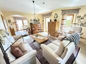 Wohnzimmer mit Blick ins Esszimmer EG - 