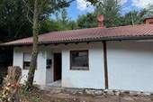 Hausansicht 1.jpg - Verkauf ab Januar, Einfamilienhaus für Individualisten Wald bis ans Haus