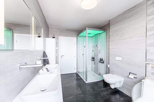 Badezimmer - Etagenwohnung mit 110,30 m² in Nürnberg zum Kaufen