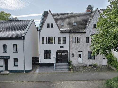 Luftansicht - 5 Zimmer Reihenendhaus zum Kaufen in Frechen