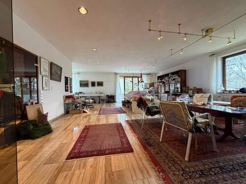 Wohnen und Essen - 6 Zimmer Einfamilienhaus in Metzingen