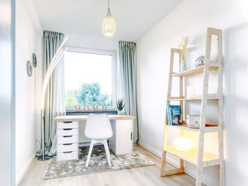 KINDERZIMMER / BÜRO - 