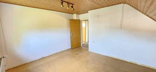 Wohnung Dachgeschoss 2 - 