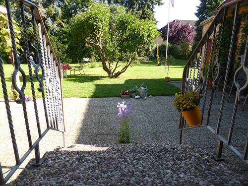 88r_in_den_Garten_I.jpg?