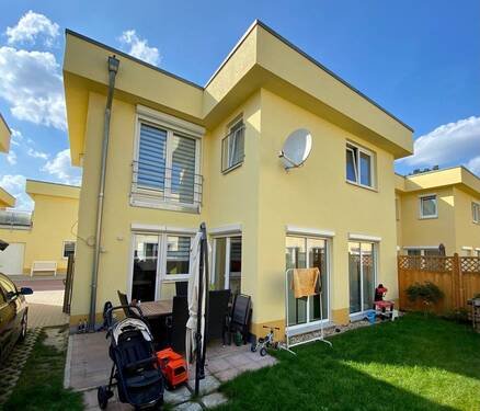 Hausansicht Gartenseite - Einfamilienhaus mit 105,00 m² in Halle (Saale) zur Miete