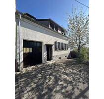 Familienidyll: großzügiges einseitig angebautes Einfamilienhaus in Ensheim zu verkaufen - Saarbrücken