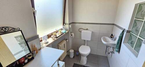 Wohnung OG rechts - Bad - 