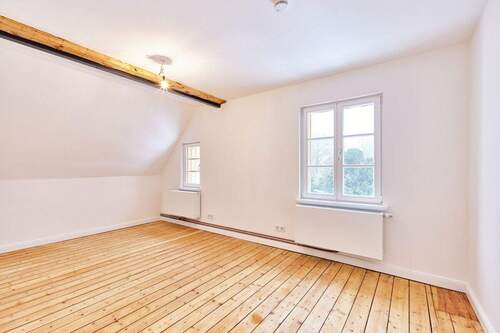 Whg. 2. DG - Zimmer - 