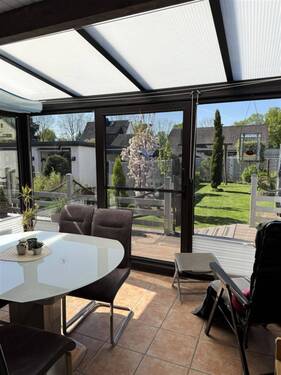 Wintergarten, Blick in den Garten - Bungalow mit 133,00 m&sup2; in Weyhe zum Kaufen