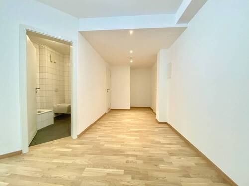Diele - Etagenwohnung mit 91,50 m&sup2; in Bad Vilbel zum Kaufen