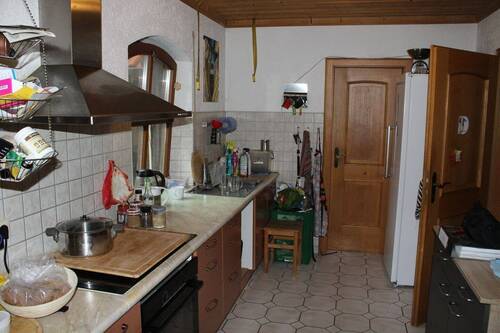 Die Küche neben dem Esszimmer - 