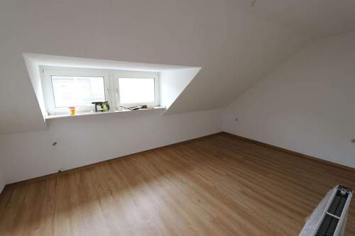 Wohnzimmer - Gemütliche Dachgeschosswohnung im Herzen Hombruchs mit neuer Küche