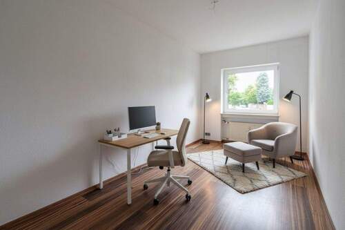 Büro (KI generiert) - 