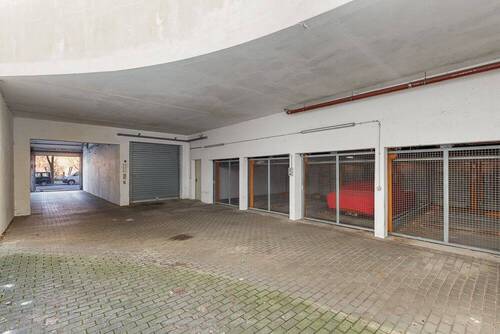 Parkplätze im Gebäude - 