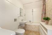 Modernes Wannenbad - 