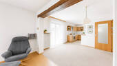 Wohnbereich - 8 Zimmer Bungalow zum Kaufen in Rothselberg