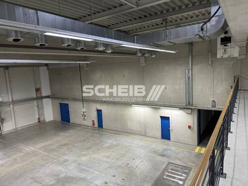 schöne Produktionshalle - Industrieanwesen in Crailsheim zu verkaufen