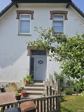Eingang Villa - 1 Zimmer Mehrfamilienhaus, Wohnhaus zum Kaufen in Malente
