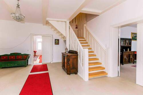 Eingangsbereich Haupteingang - 