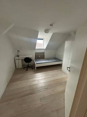 Schlafzimmer 3 - Etagenwohnung mit 65,00 m² in Nürnberg zur Miete