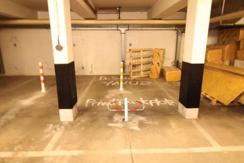 Tiefgaragenstellplatz - 