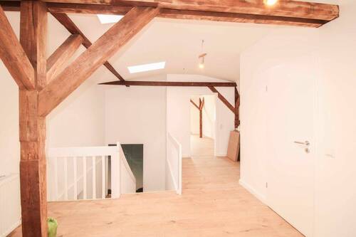 Flur (DG) - Sanierte Maisonette Wohnung in Fußgängerzone verschieden Nutzbar (z. B. auch als Büro oder Praxis)