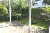 Terrasse mit kleinem Garten - 
