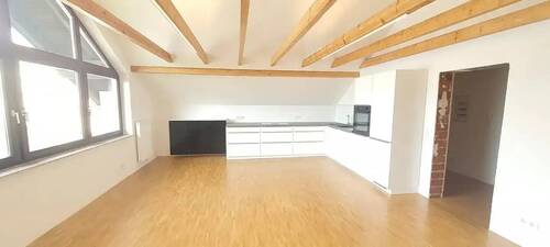 Wohnraum und Küche - 3 Zimmer Etagenwohnung zur Miete in Amberg