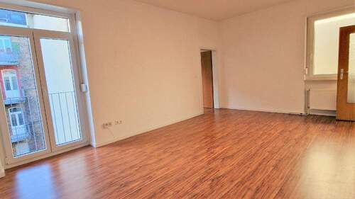 Wohnzimmer - Helle 2 ZKB in der Neckarstadt-Ost