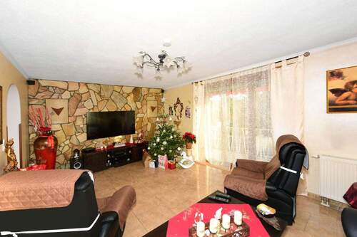 Wohnzimmer - 3 Zimmer Etagenwohnung zum Kaufen in Laufenburg