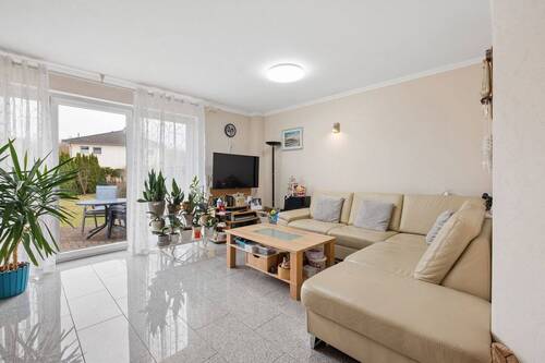 Wohnzimmer - 5 Zimmer Doppelhaushälfte in Pinneberg