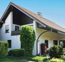 Wunderschönes EFH mit Ausbaumöglichkeit und parkähnlichem Grundstück in Illerkirchberg