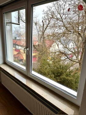 Blick aus Wohn-/Esszimmer 1.OG - Mehrfamilienhaus, Wohnhaus mit 245,00 m&sup2; in Blaubeuren zum Kaufen