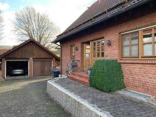 Hauseingang - 7 Zimmer Einfamilienhaus zum Kaufen in Marsberg