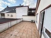 Terrasse_OG_Nebengebaeude - 