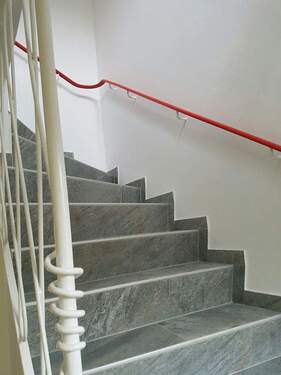 Treppenaufgang - 2 Zimmer Etagenwohnung zur Miete in Wolfsburg