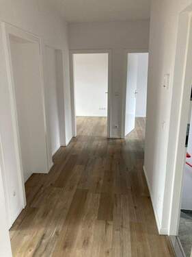 Flur Blickrichtung Schlafzi. - 