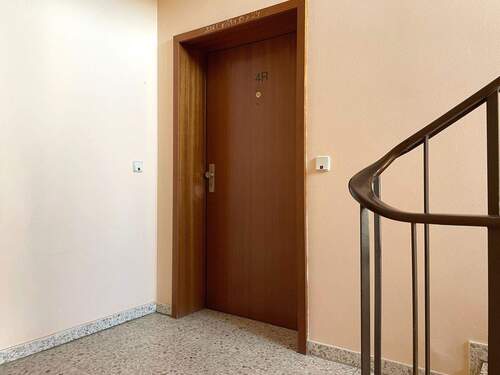 Eingangstür zur Wohnung - 