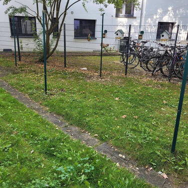 Gartenstück hinter dem Haus - 
