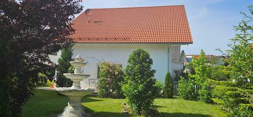 Außenansicht - Wunderschönes Einfamilienhaus mit tollem Außenbereich und über 220 qm Wohnfläche