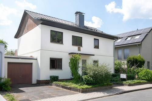 Hausansicht - 6 Zimmer Mehrfamilienhaus, Wohnhaus zum Kaufen in Dreieich