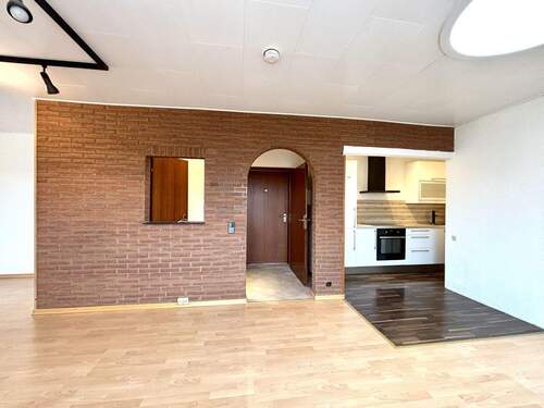 Wohnzimmer - 2 Zimmer Etagenwohnung in Hannover