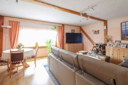 Wohnzimmer - 5 Zimmer Einfamilienhaus zum Kaufen in Wolmirstedt