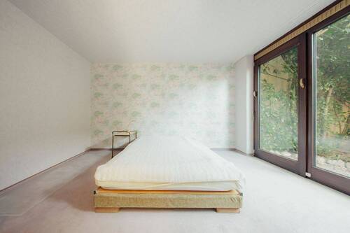 Zimmer 2 - 