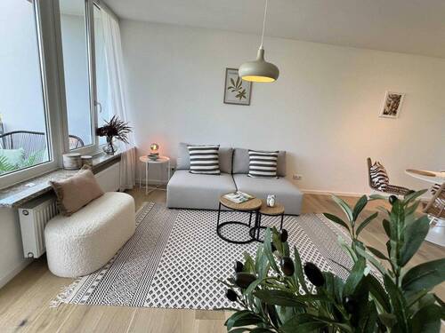 Wohnen mit Balkon - Erstbezug nach Sanierung - Helle 2-Zimmer in der Maxvorstadt