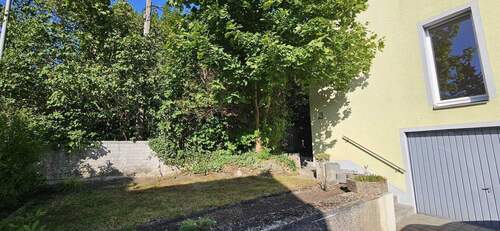 Außenansicht 2 - Doppelhaushälfte mit 105,00 m² in Amberg zum Kaufen