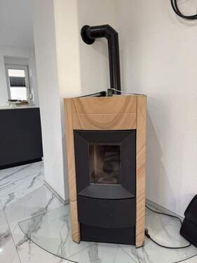 Pelletofen in Wohnzimmer.jpeg - 